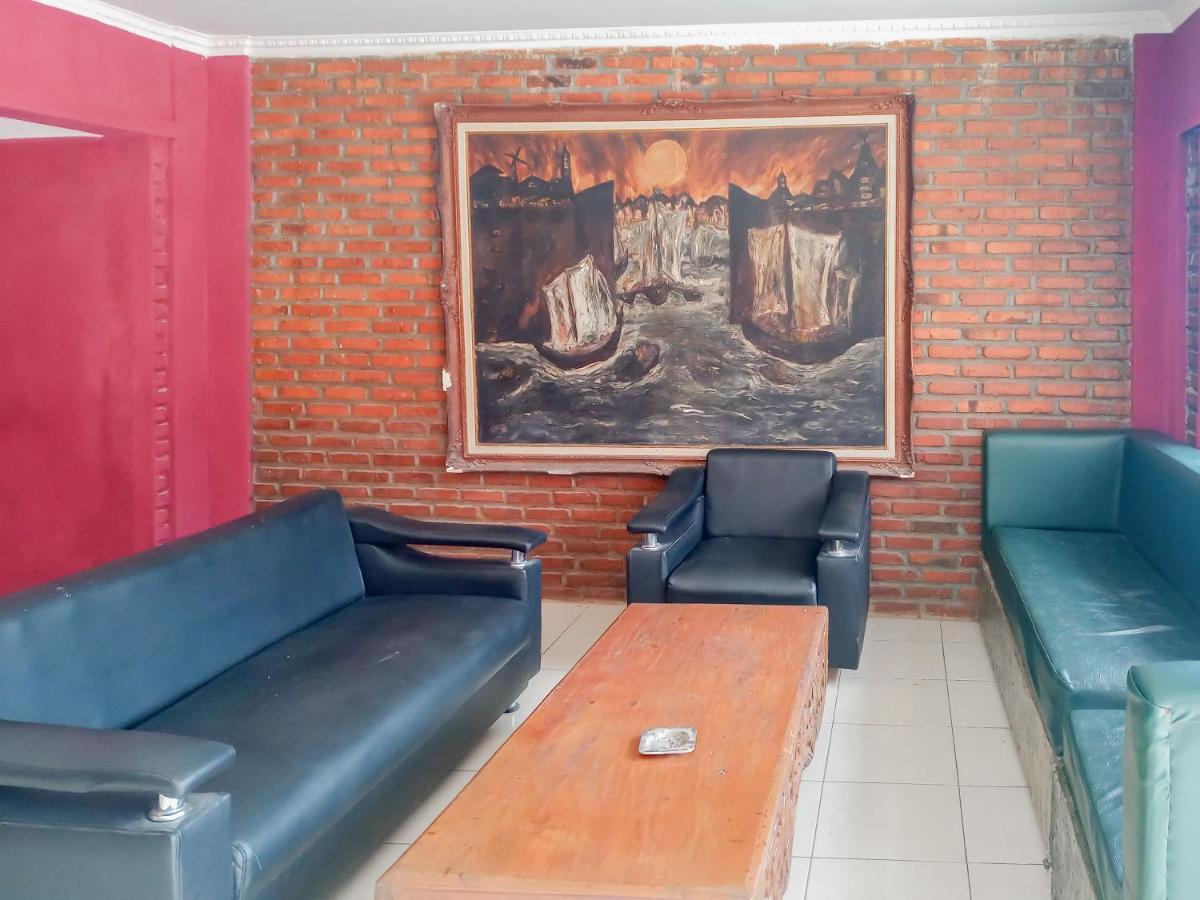 Urbanview Hotel Rio Life House Cianjur By Reddoorz المظهر الخارجي الصورة