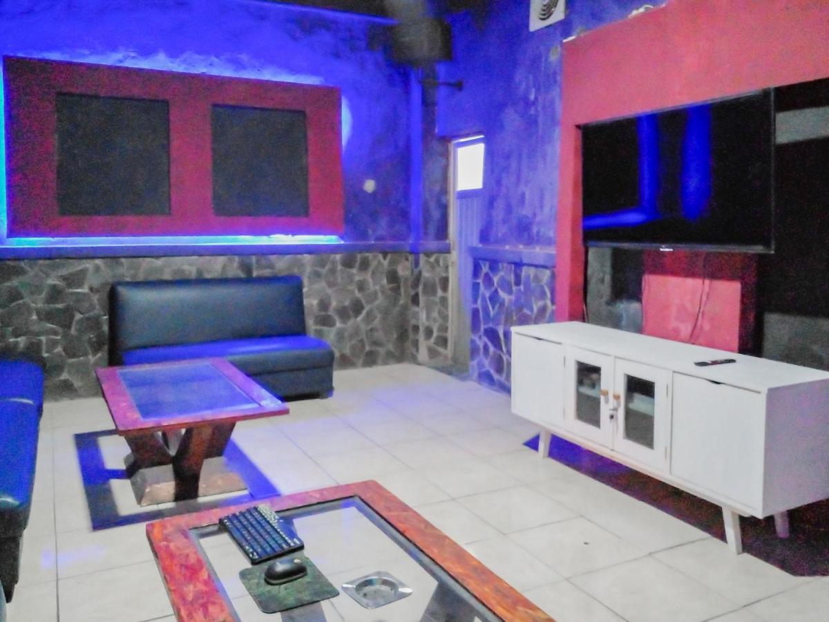 Urbanview Hotel Rio Life House Cianjur By Reddoorz المظهر الخارجي الصورة